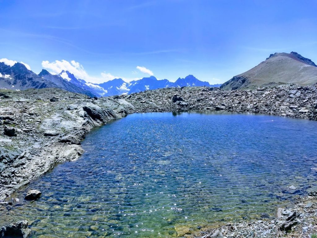 L'un des lacs du Jandri aux Deux Alpes en été