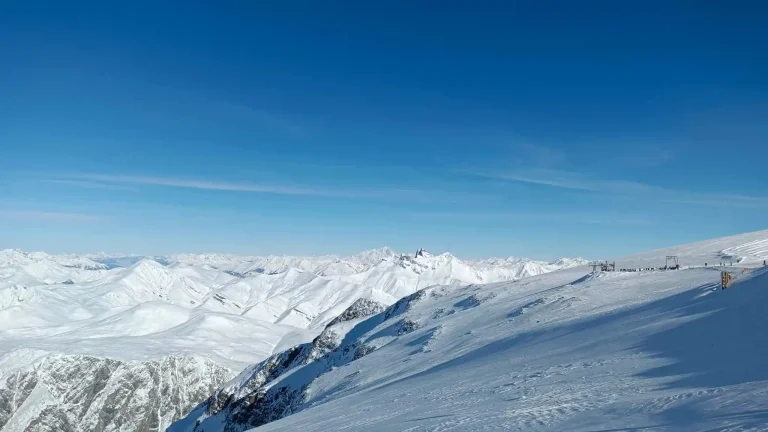 Le glacier des Deux Alpes et ses pistes