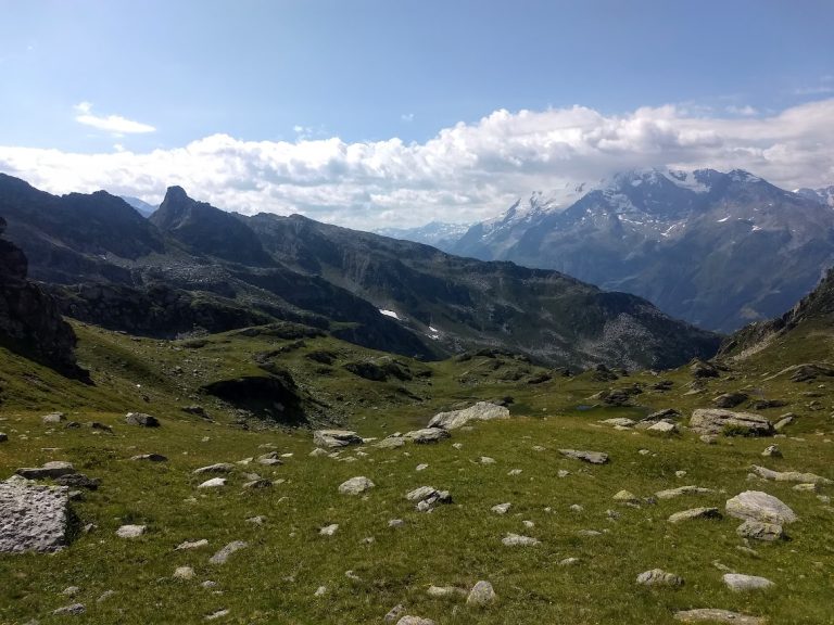 Paysage alpin à proximité de la Rosière en été