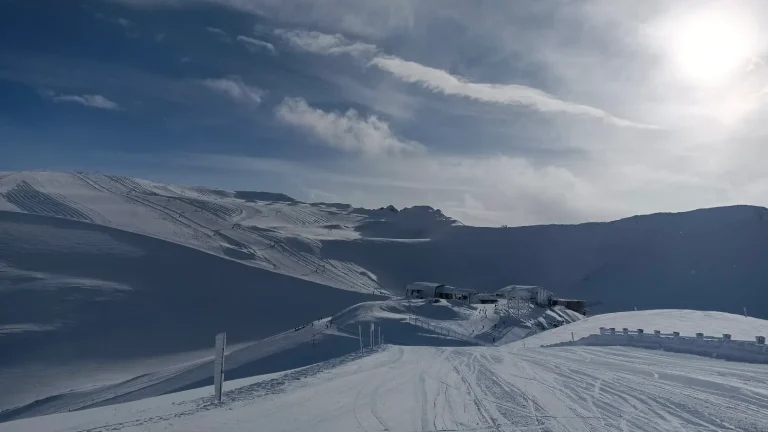 Le Signal aux Deux Alpes sur le glacier de Mantel