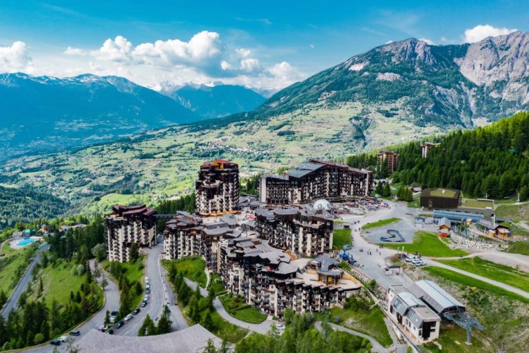 La station des Orres en été