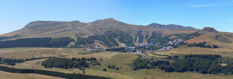 La station de Super Besse en été