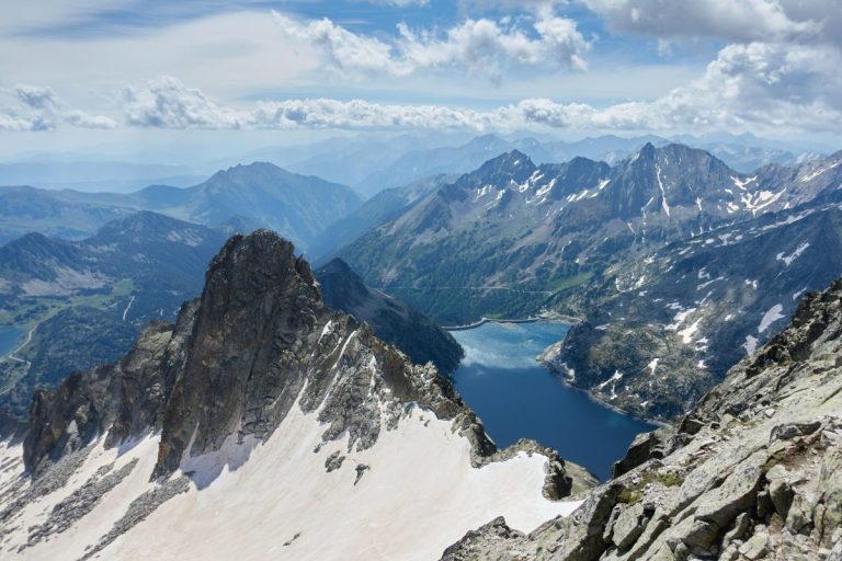 Les montagnes à proximité de Saint-Lary Soulan