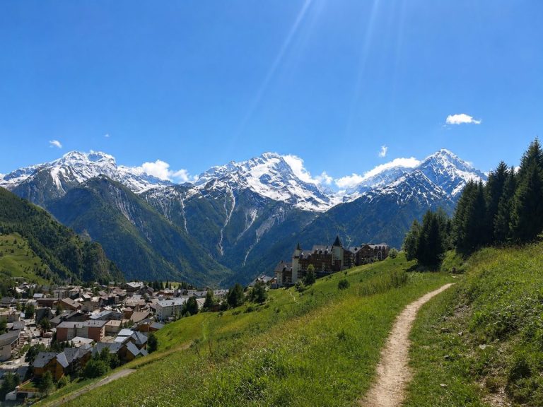 La station de ski des Deux Alpes au moins de mai