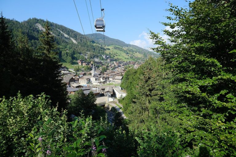 La télécabine de Beauregard à la Clusaz