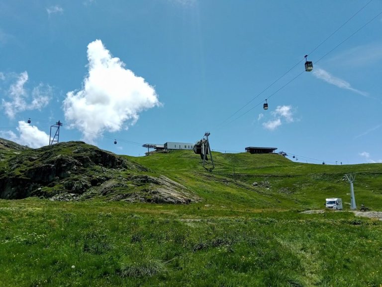 Les remontées mécaniques en été à l'Alpe d'Huez