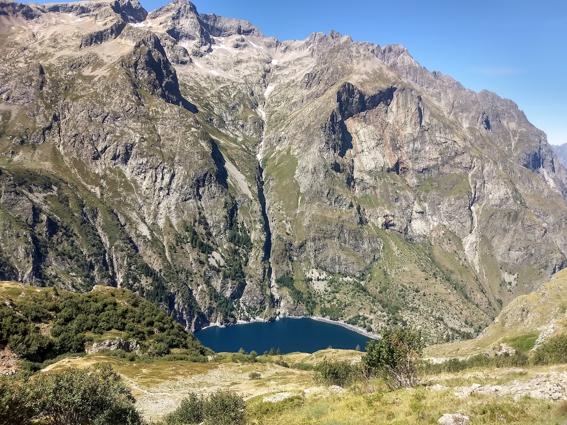 Le lac du Lauvitel dans le Parc des Ecrins
