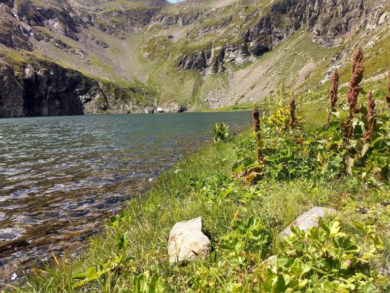 Le lac du Lauvitel dans le Parc des Ecrins