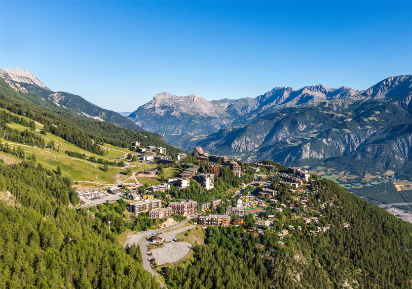 La station de Praloup (Ubaye) en été