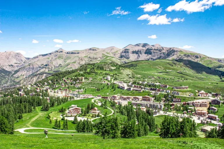 La station de Valberg en été