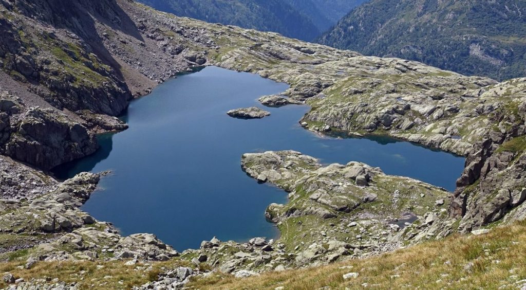 Le Lac Cornu, dans le massif du Mont-Blanc