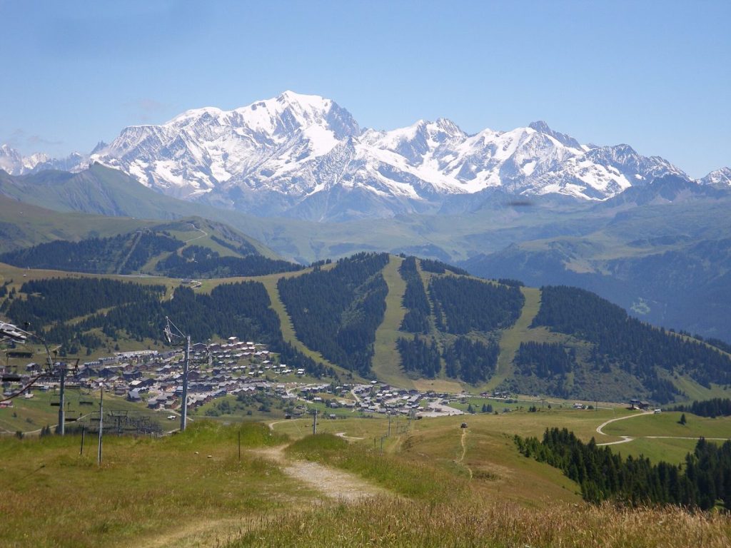 Vue sur les Saisies et le Mont-Blanc