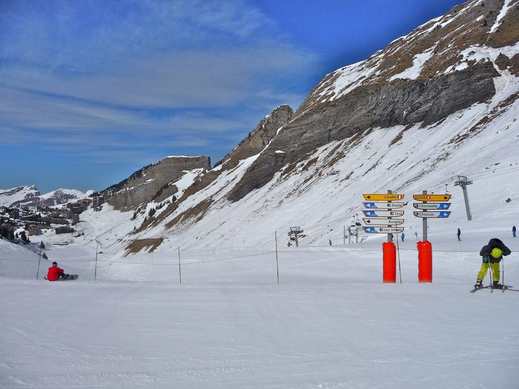 Domaine skiable d'Avoriaz et pistes enneigées en hiver