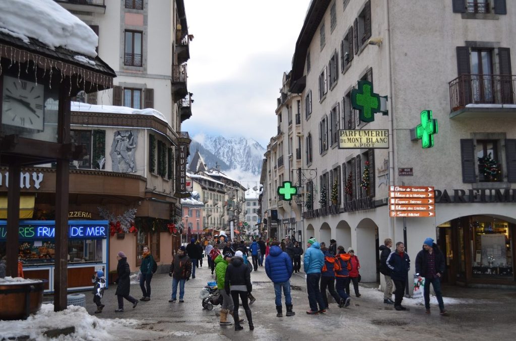 La ville de Chamonix en hiver