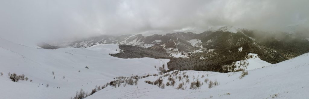 Le domaine du Lioran vu depuis la piste de l'Aiguillon