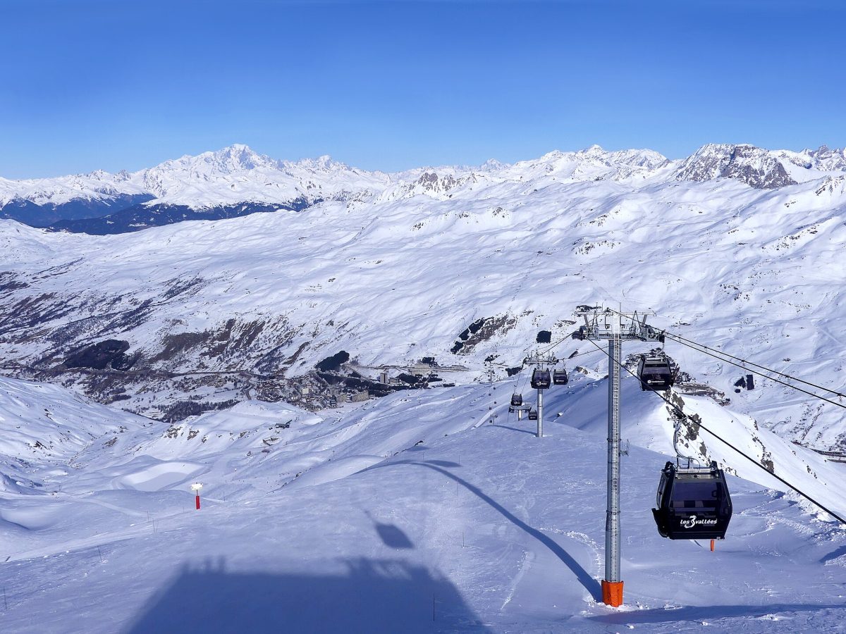 Les Menuires vues depuis la Pointe de la Masse en hiver