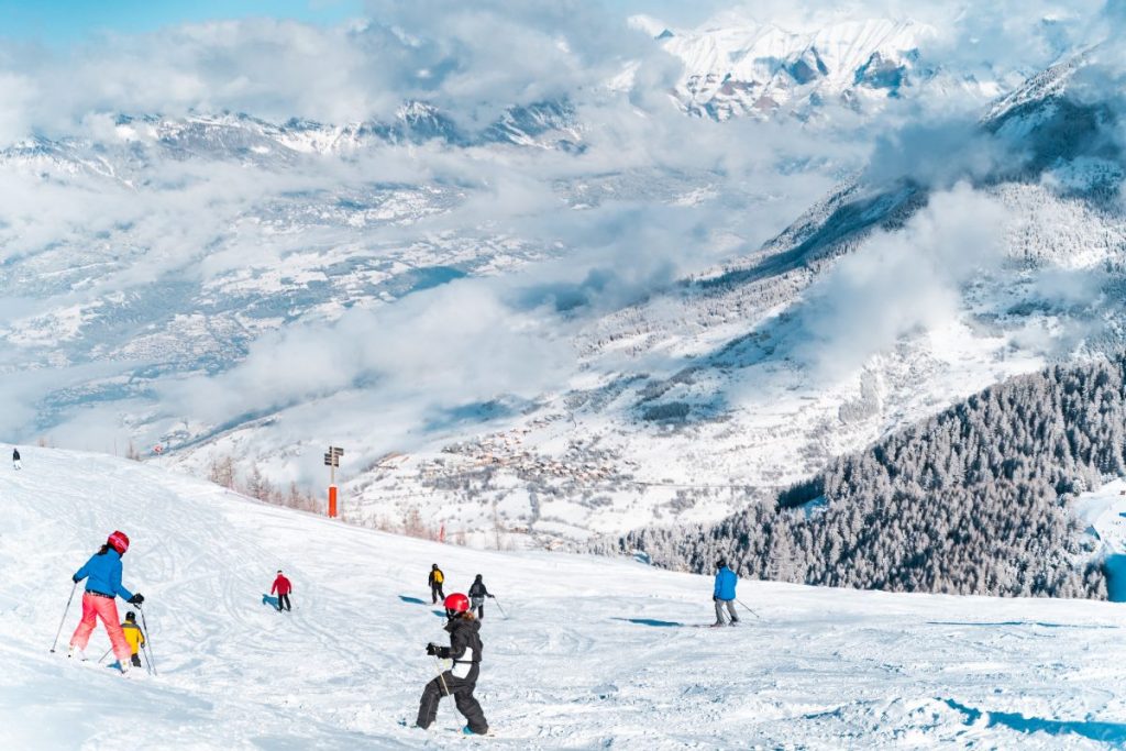 Une piste de ski dans la station des Orres