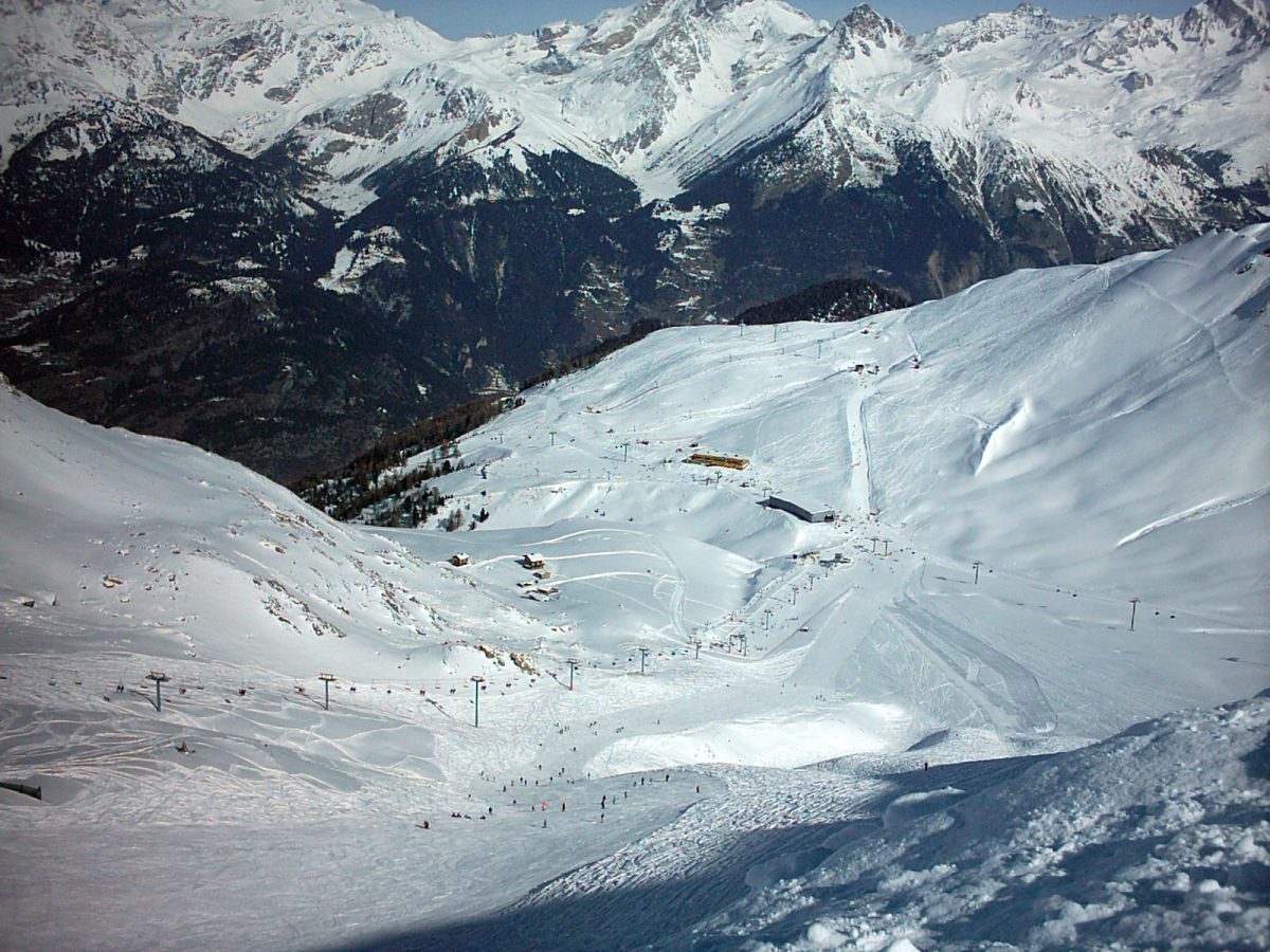 Le domaine skiable de Valfréjus vu depuis la Punta Bagna
