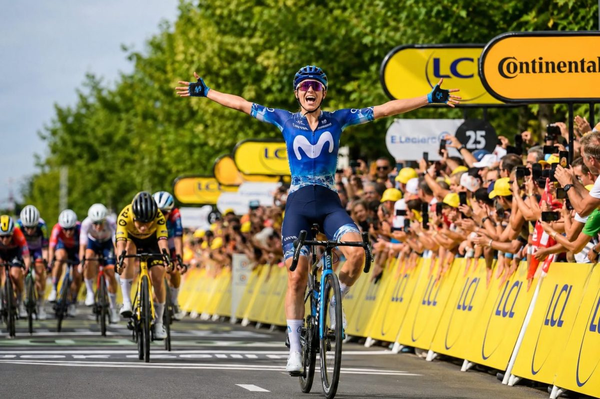 Une coureuse du Tour de France à l'arrivée de la 5ème étape 2026
