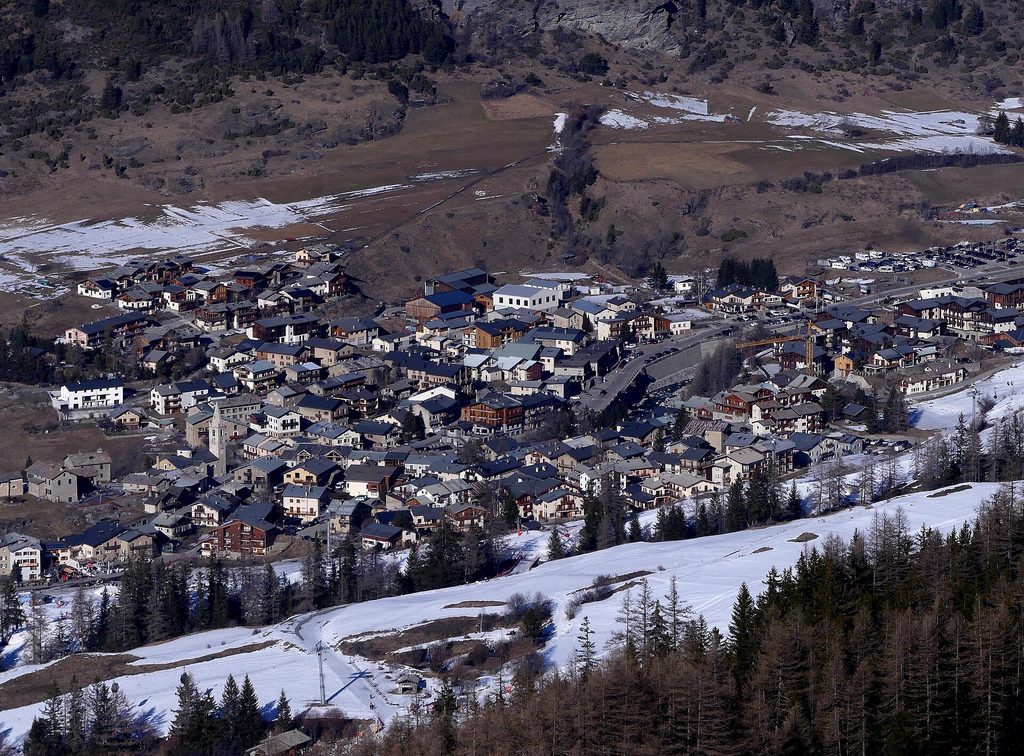 La station de Val Cenis vue depuis les pistes de ski