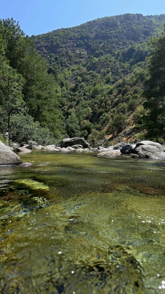 Les vasques naturelles de baignade de la vallée d'Asco en Haute-Corse