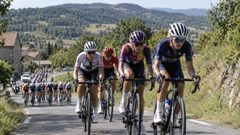 Le peloton du Faun Tour Femmes 2026