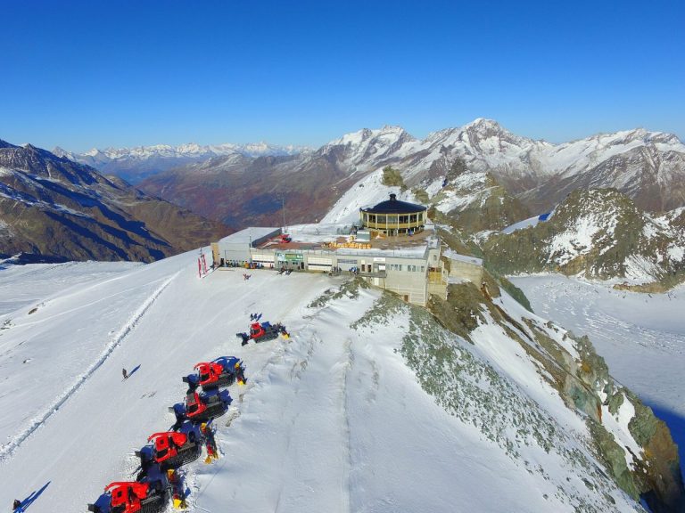 Le domaine skiable de Saas Fee au mois d'octobre
