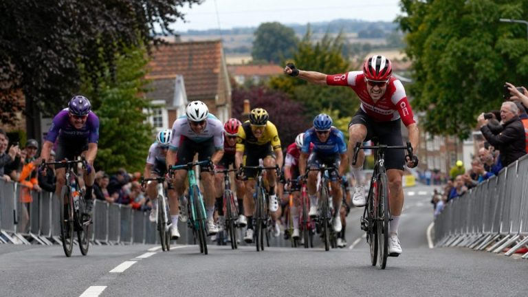 L'arrivée d'une étape du Tour de Grande-Bretagne 2026
